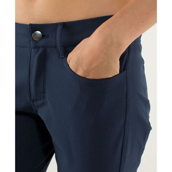 Lululemon Urbanite Pant, Inkwell, Sz 6, GUC - Picture 9 of 11